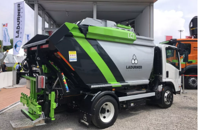 星空电竞中联环境装备出口意大利，进军海外环卫市场