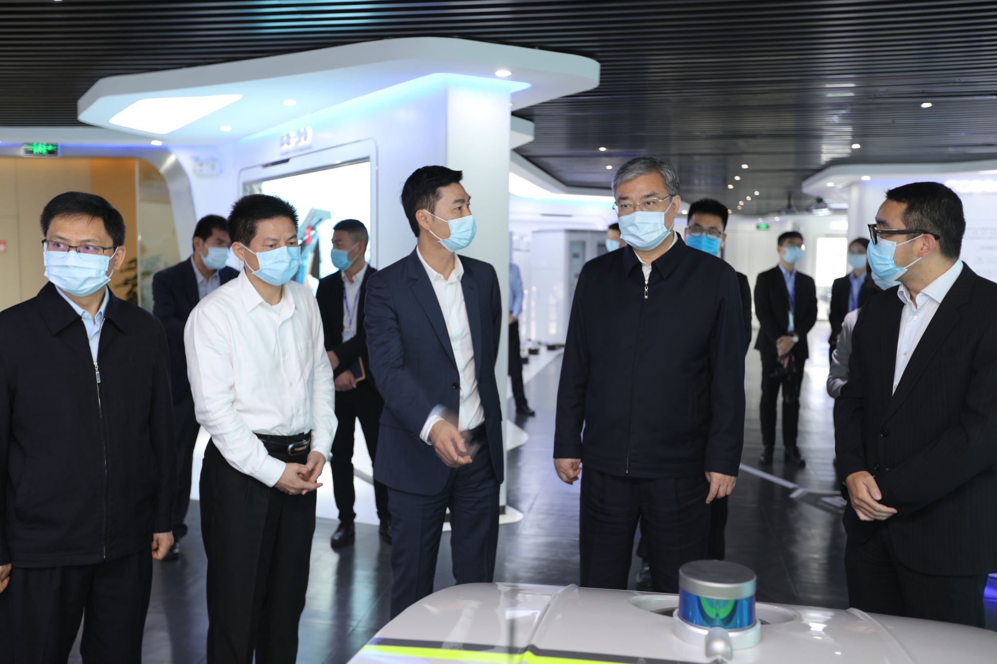 佛山市委书记鲁毅调研星空电竞环境，鼓励企业再接再厉创新高